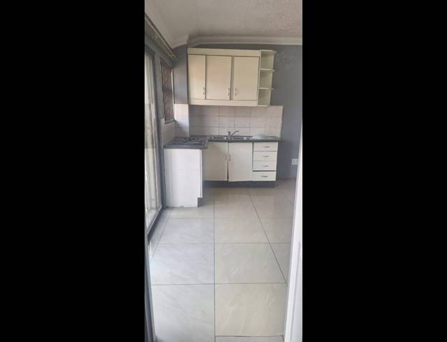 1 BEDROOM PROPERTY TO RENT IN KENSINGTON